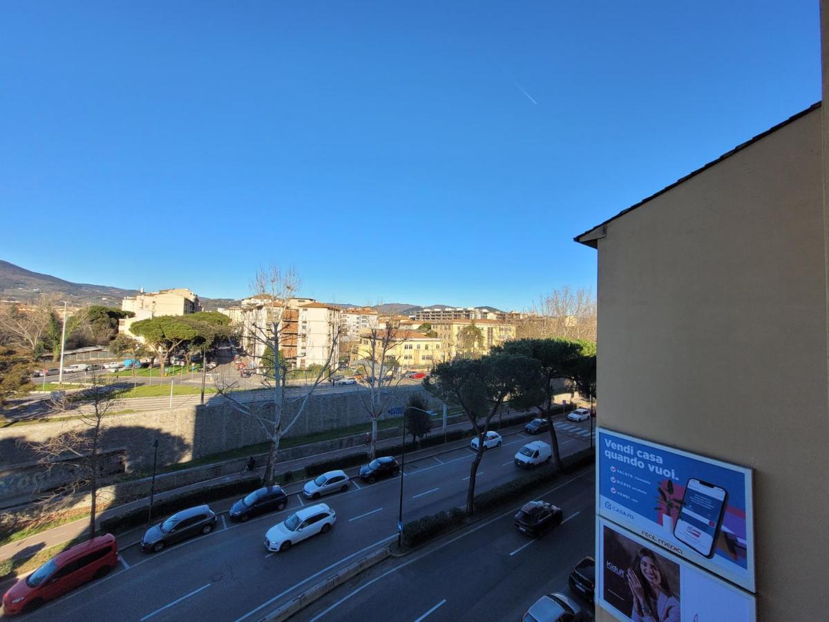 Fabio'S Guesthouse&Parking Florenz Exterior foto